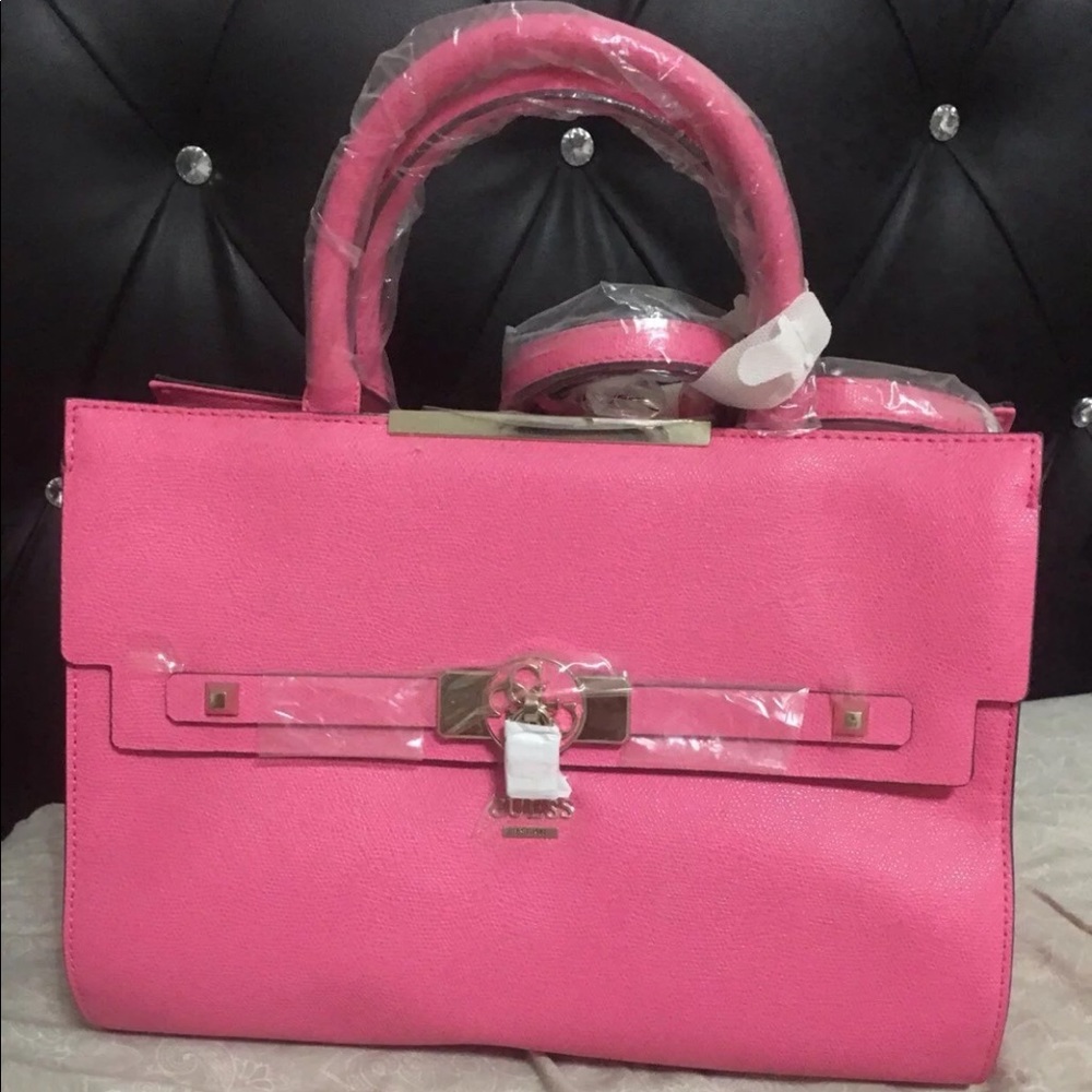 Guess Cynthia Satchel